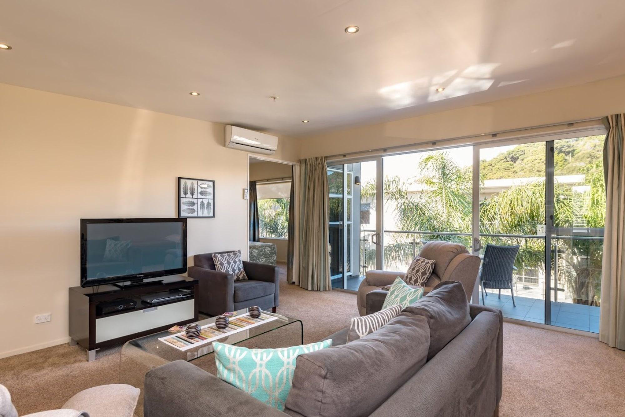 Edgewater Palms Apartments Пайхия Екстериор снимка