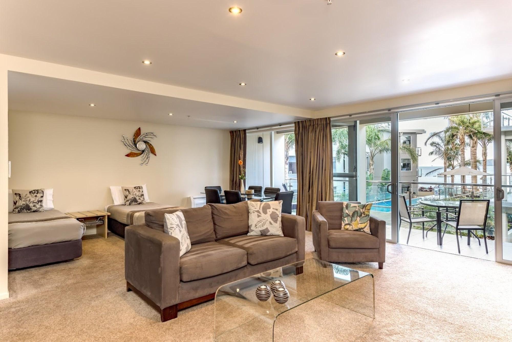 Edgewater Palms Apartments Пайхия Екстериор снимка