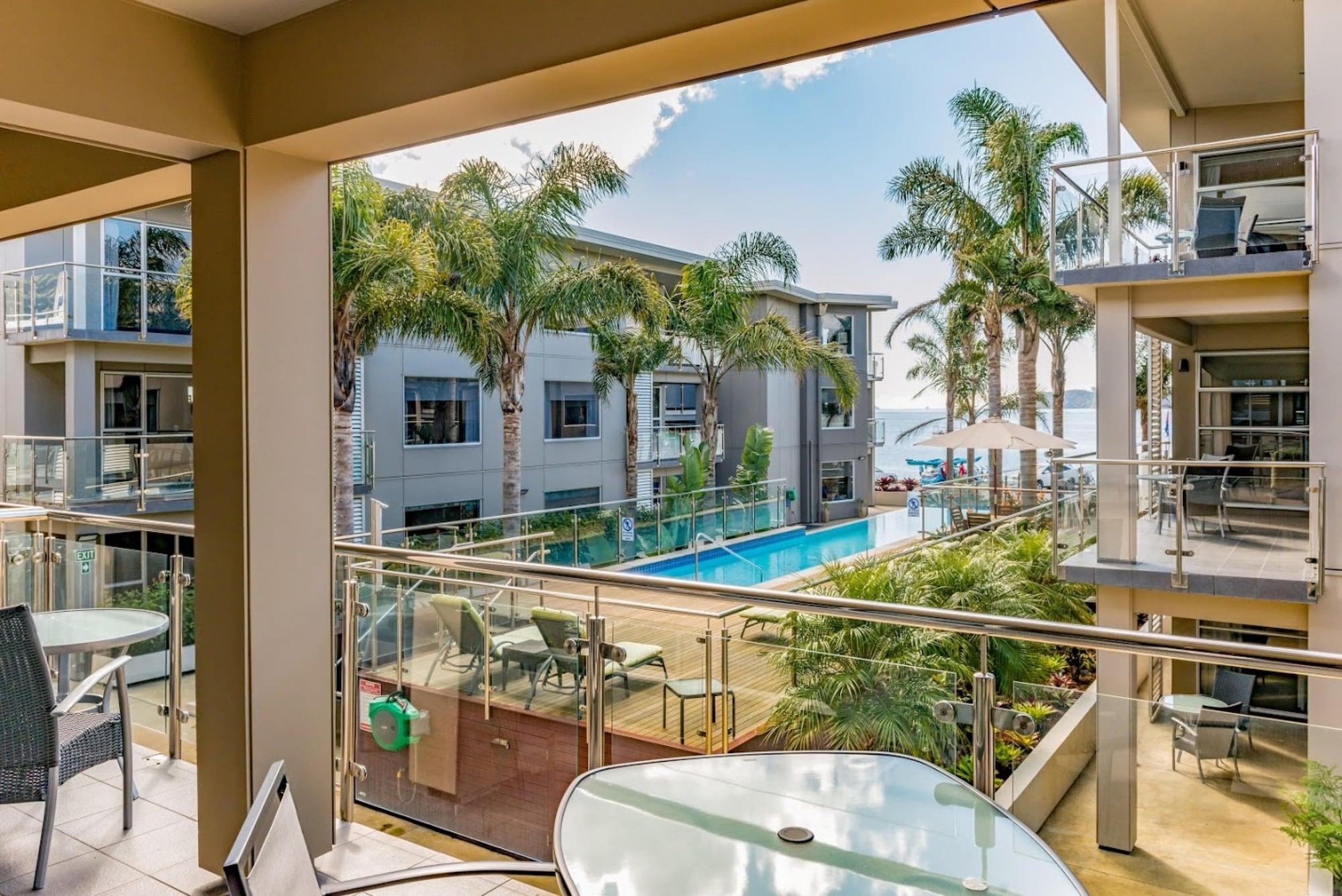 Edgewater Palms Apartments Пайхия Екстериор снимка